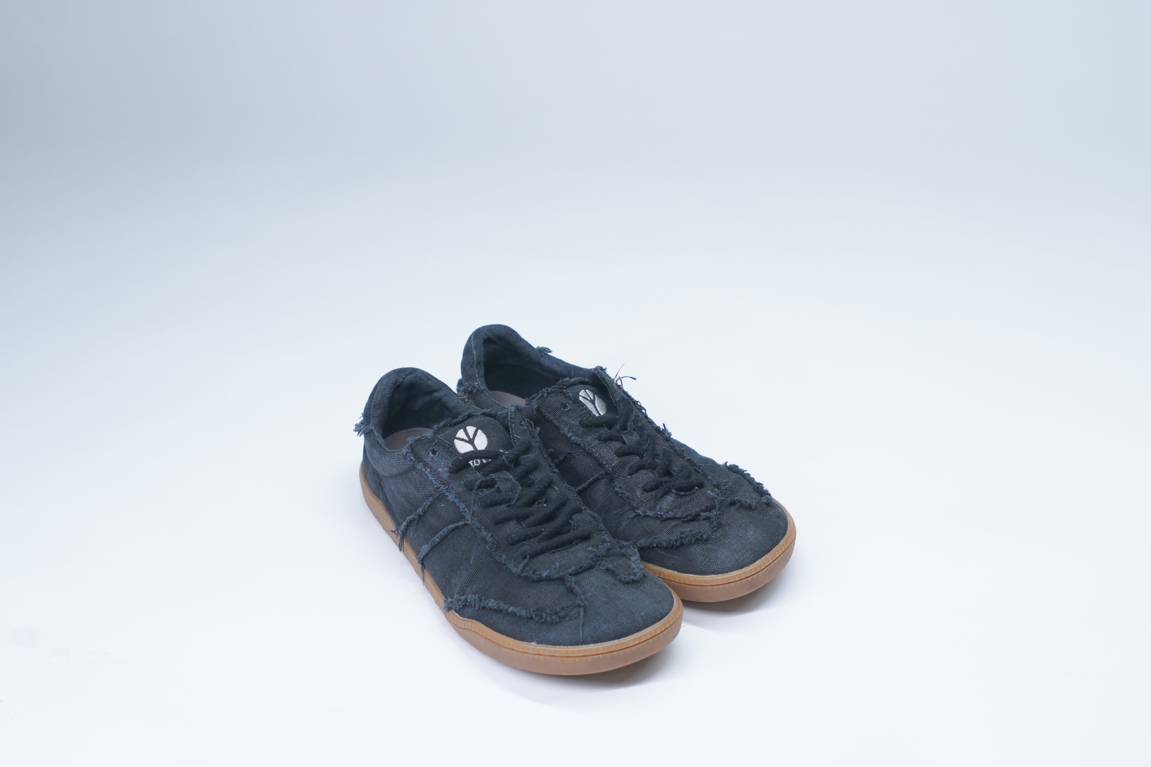 KUSA Hemp Barefoot Trainers